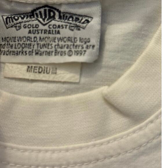 Vintage 90s Looney Tunes Characters in Jeep Movie World Australia 1997 Shirt Med - Picture 5 of 8